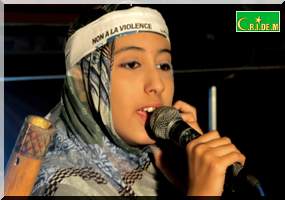 Bousseyra Mint Imad Eddine : A 14 ans, sa voix fait déjà perdre la tête - [Video 6' 50'' & Rep. Photos]