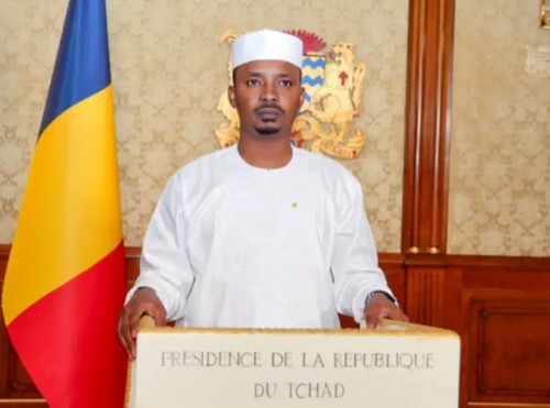 Le président tchadien Mahamat Idriss Déby invité à Paris sur fond de réchauffement entre les deux pays