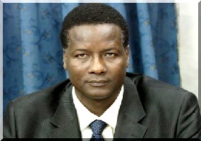 Suite aux multiples scandales, le Ministre de  l’Environnement fait sauter son premier fusible. 