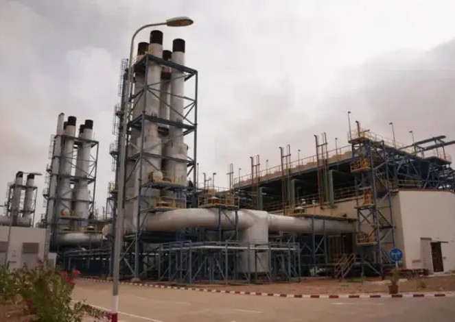 Conseil des ministres : approbation d’un prêt français de 39 millions d’euros pour la construction de centrales solaires avec stockage 