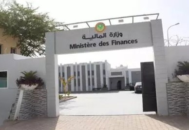 Direction du budget : Le professeur perçoit 267 000, les indemnités incluses