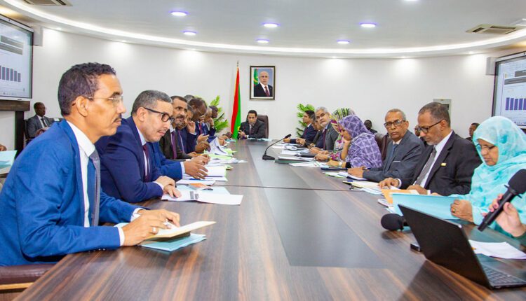 Le Premier ministre préside la réunion du Comité ministériel chargé du suivi des grands projets