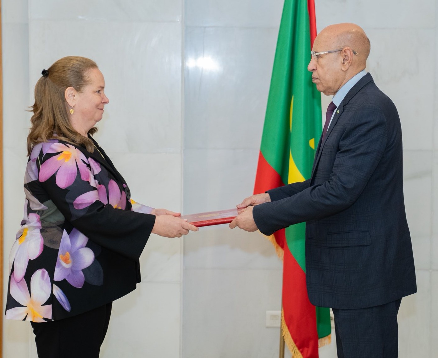 Le Président de la République reçoit les lettres de créance de la nouvelle ambassadrice canadienne